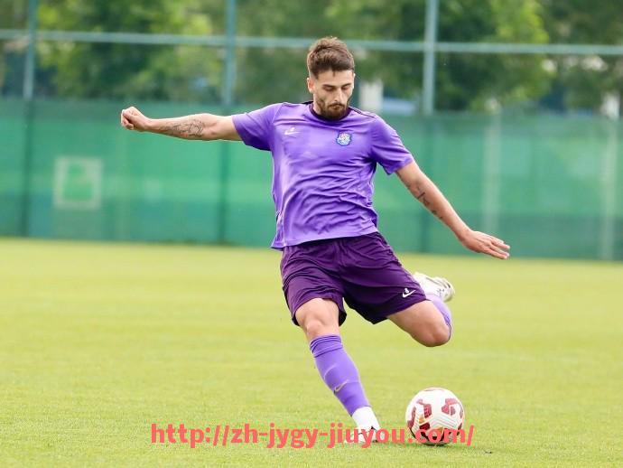 九游jiuyou-英超球员排行榜及排名变化趋势分析